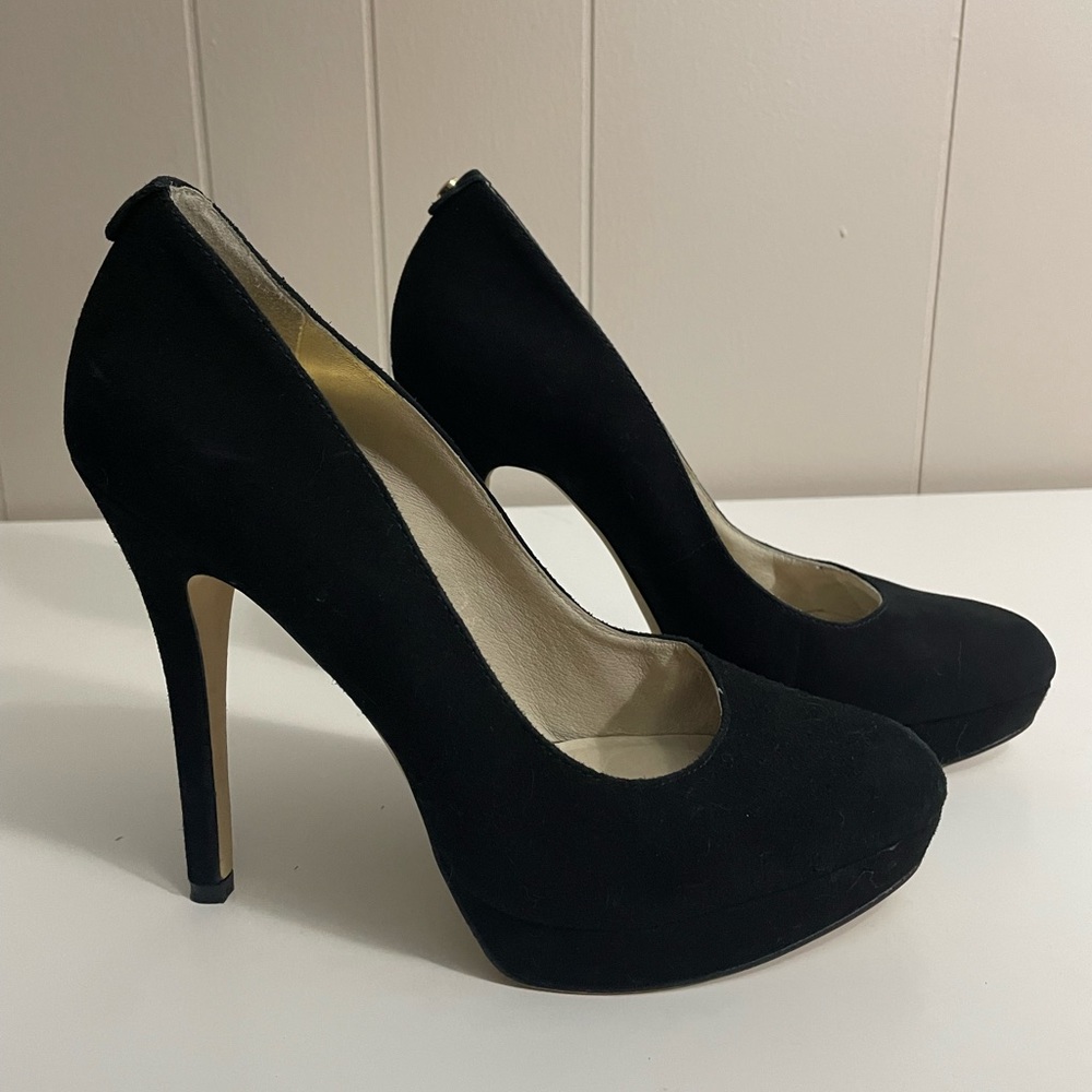 Micheal Kors Suede Black Heels
